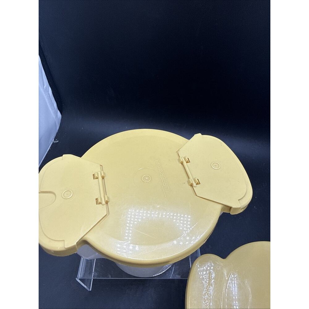 Vintage Tupperware Milk Jug w/ Flip Top Lids 574-12 577-10 Set of 2 USA - Picture 3 of 7